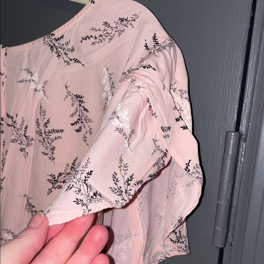 LOFT Light Pink Floral Short Sleeve Top - Picture 5 of 6